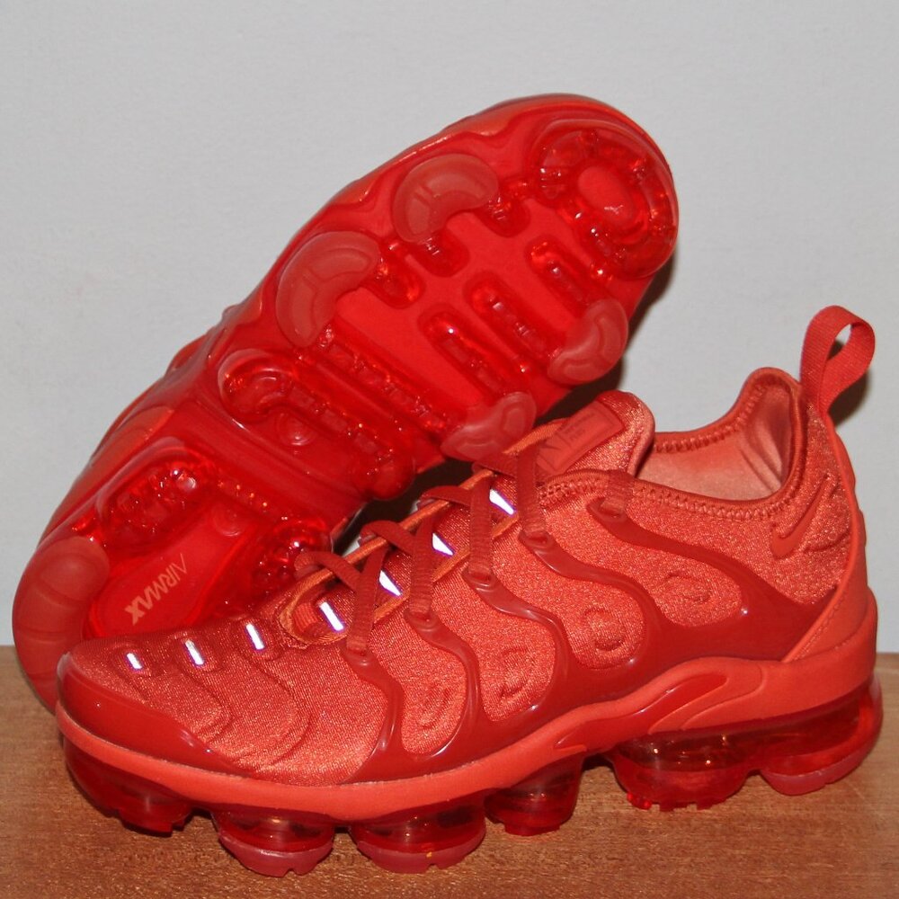 Nike Air VaporMax Plus Shoes Womens 6 Triple Orange